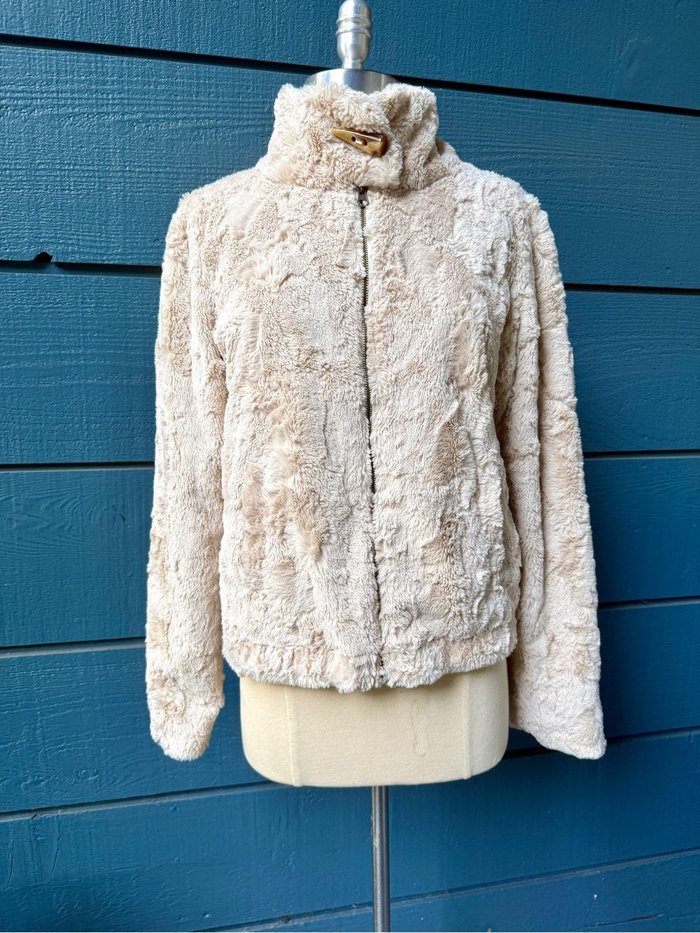 Vintage Y2K Barneys New York CO-OP Cream Faux Fur Zip-Up Jacket✨🌼✨